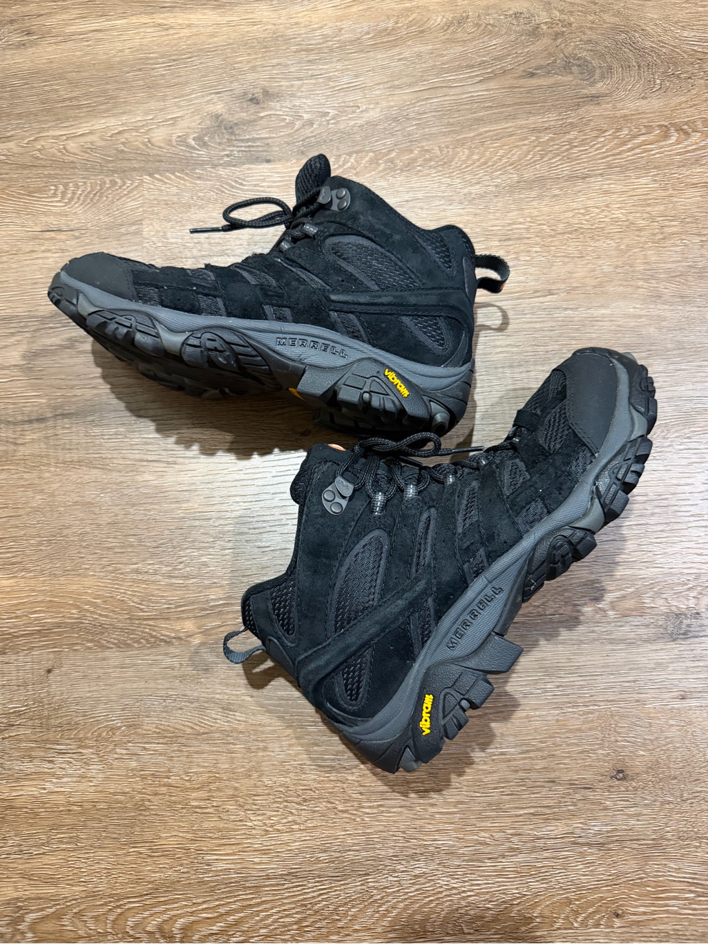 Merrell Moab 2 Mid Vent Men’s Hiking Boots - Black - Wide Size